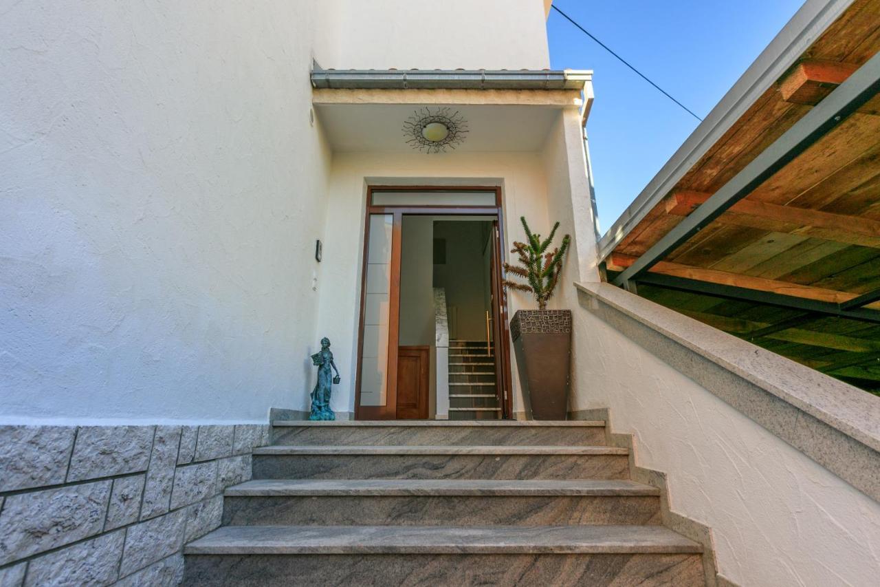 Apartment Eni Selce Dış mekan fotoğraf